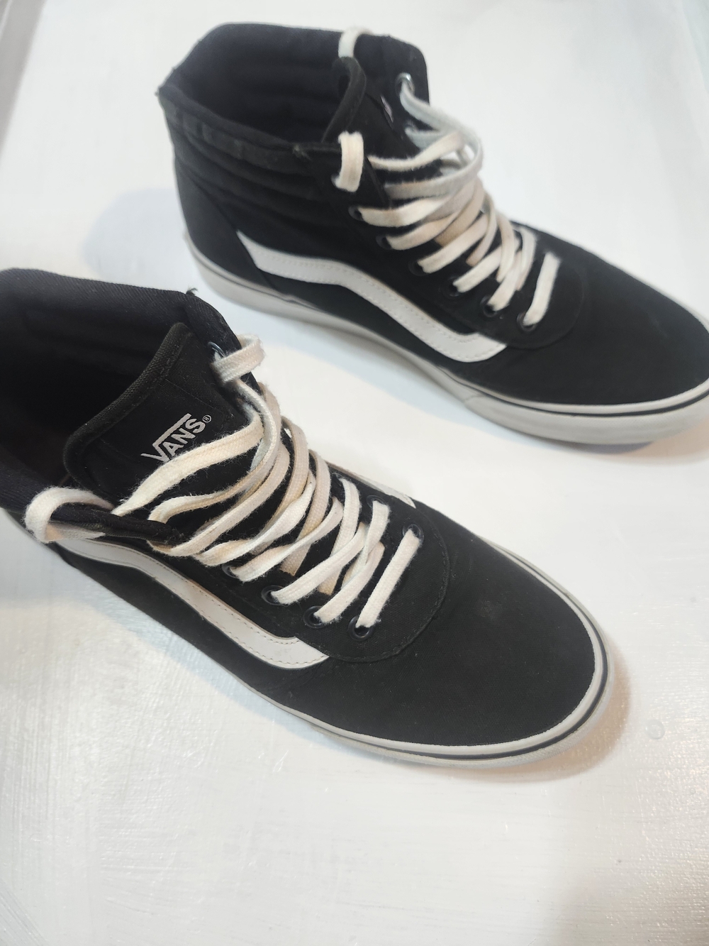 Vans Sk8-Hi Men’s High-Top Sneakers in Black/White